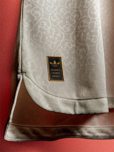 スペイン代表 アウェイギャラリーイメージ