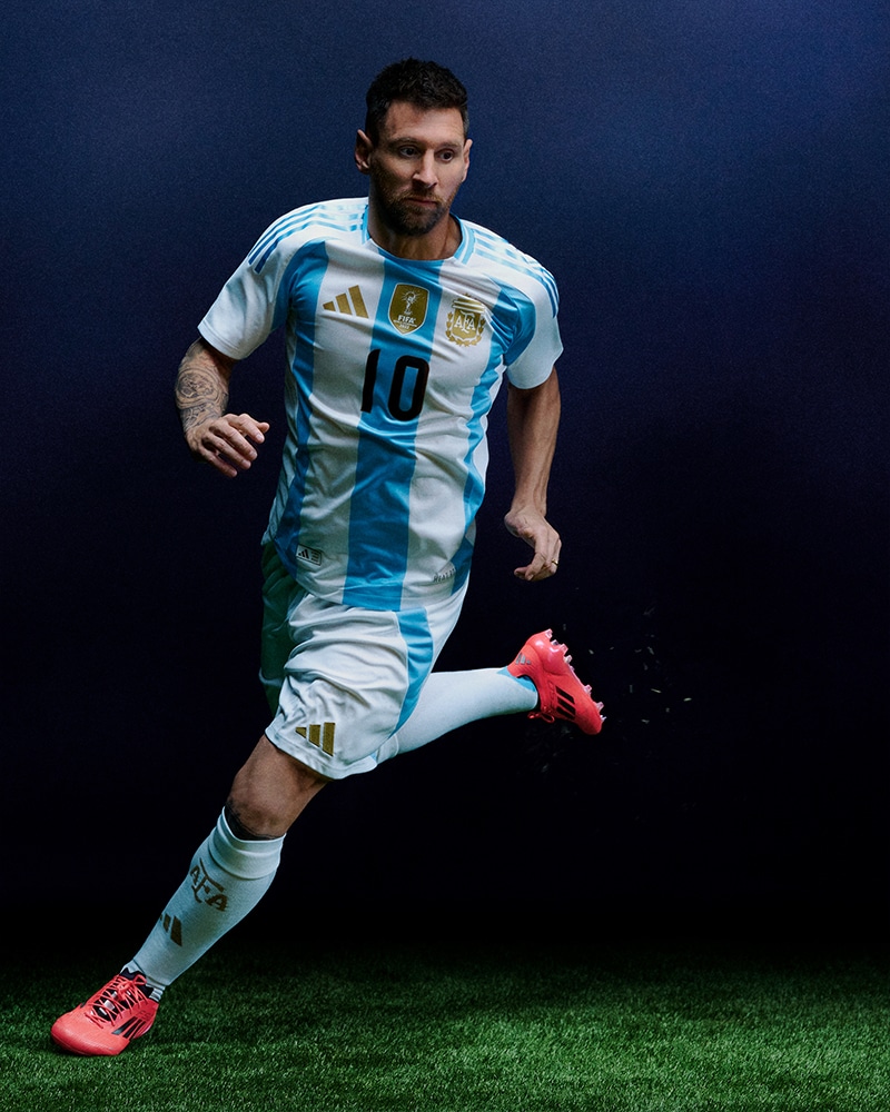 F50（エフゴジュウ） | adidas football official（アディダス 