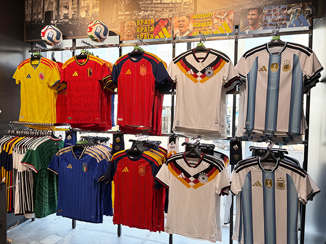 サッカーショップKAMO 神戸トアロード店 ＜兵庫県＞