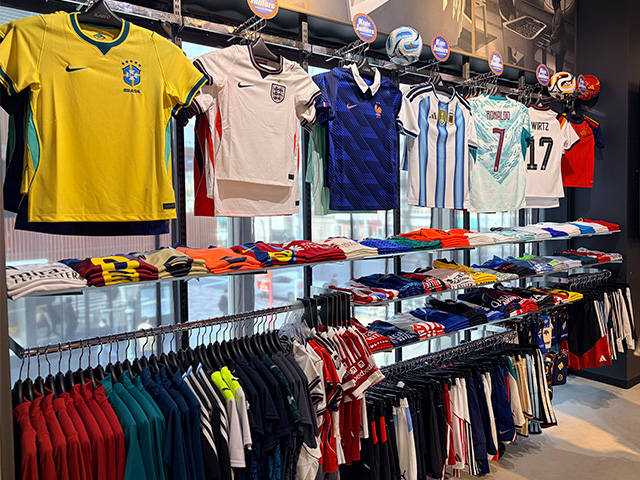 サッカーショップKAMO 神戸トアロード店 ＜兵庫県＞