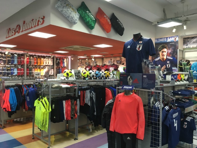 サッカーショップkamo渋谷店 スポーツショップ スポーツ用品店 渋谷 Shiori