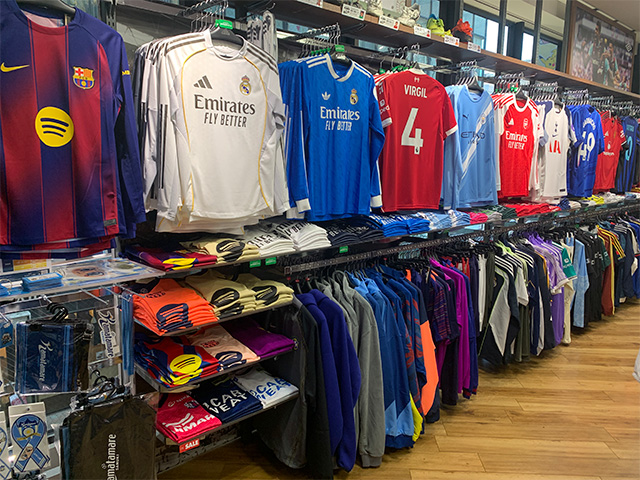 サッカーショップKAMO 高松・丸亀町グリーン店 ＜香川県＞