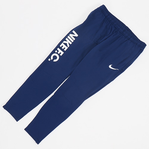 NIKE F.C. エッセンシャル パンツ