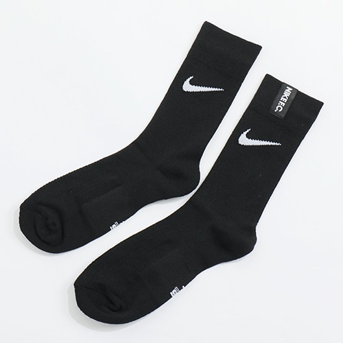 NIKE F.C. エッセンシャル スニーカー クルー ソックス