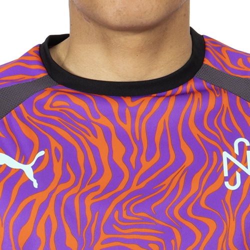 NJR CREATIVITY シャツ