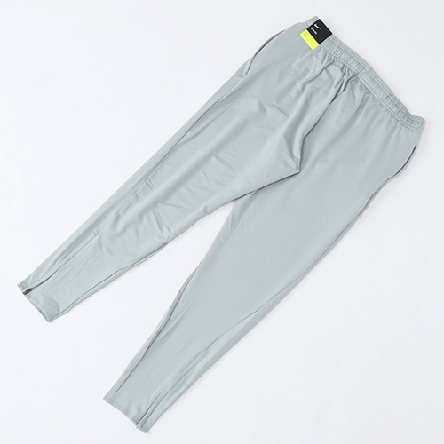 NIKE F.C. エッセンシャル パンツ