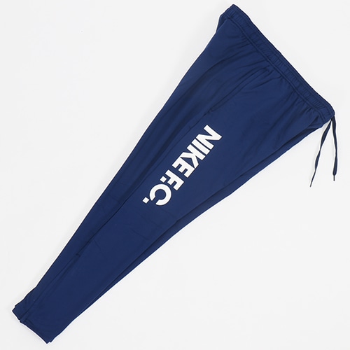 NIKE F.C. エッセンシャル パンツ