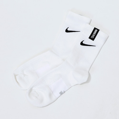 NIKE F.C. エッセンシャル スニーカー クルー ソックス