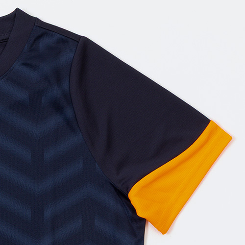 ジュニア INDIVICUP シャツ