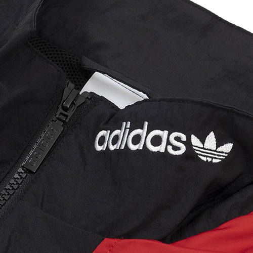 マンチェスター・ユナイテッド EQT トラックトップ