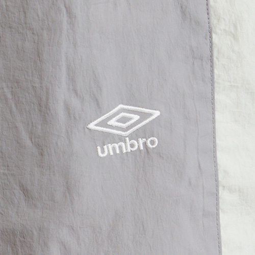 AWAY DAYS ナイロンウーブンロングパンツ