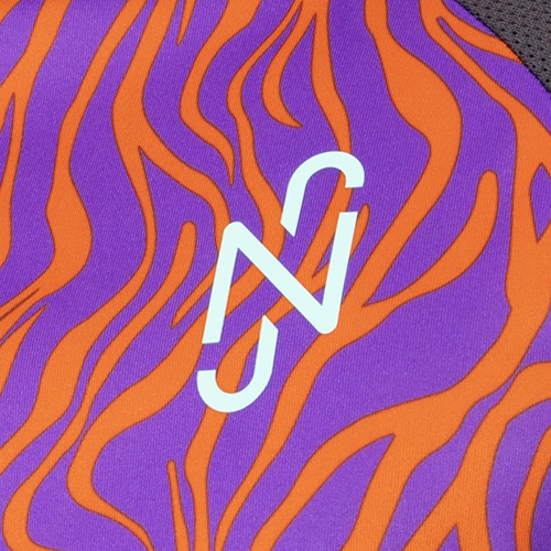 NJR CREATIVITY シャツ