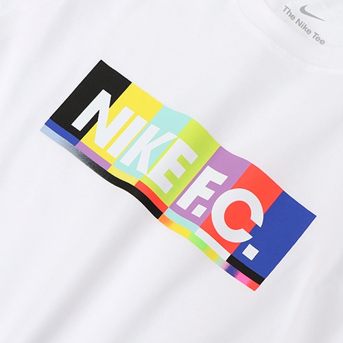 NIKE F.C. シーズナル グラフィック 半袖Tシャツ