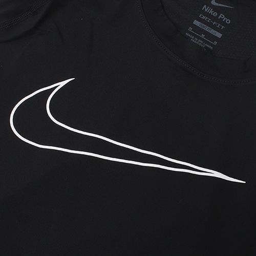 NIKE PRO タイト 半袖トップ