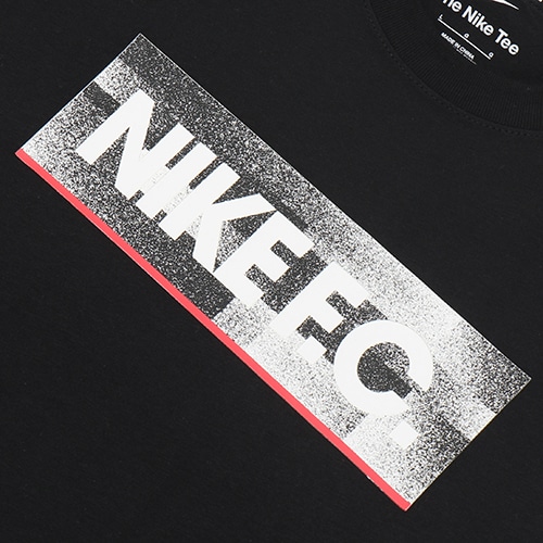 NIKE F.C. シーズナル ブロック Tシャツ
