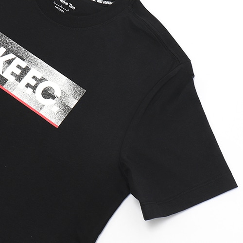 NIKE F.C. シーズナル ブロック Tシャツ