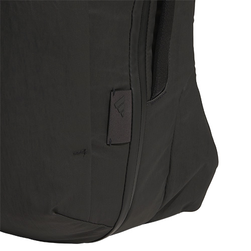 4NWNL バックパック 22L