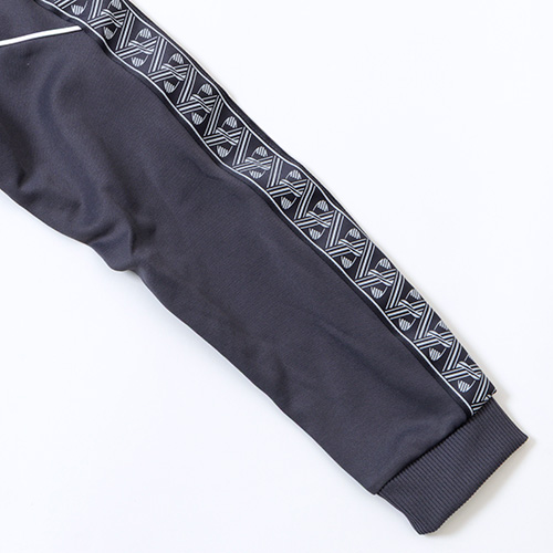 ジュニア マンチェスター・シティ KING アンセムジャケット