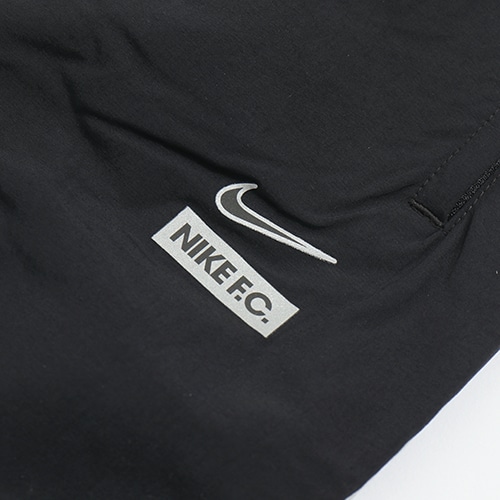 NIKE F.C. ウーブン パンツ