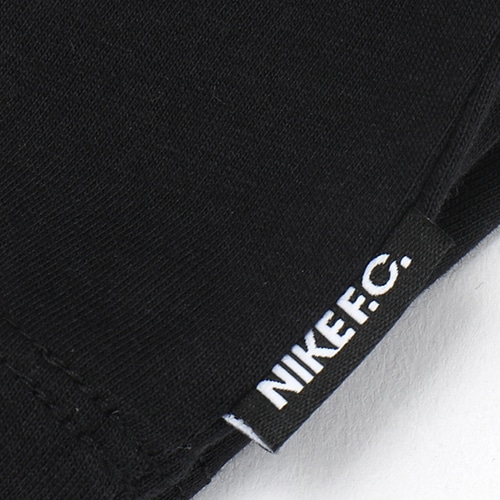 NIKE F.C. シーズナル ブロック Tシャツ