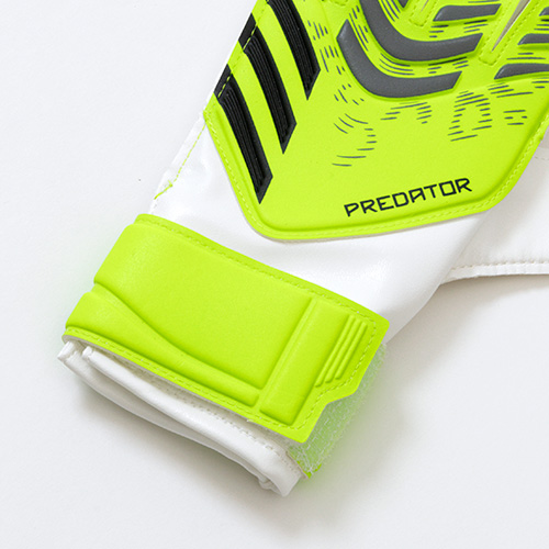 キッズ プレデター トレーニング GKグローブ