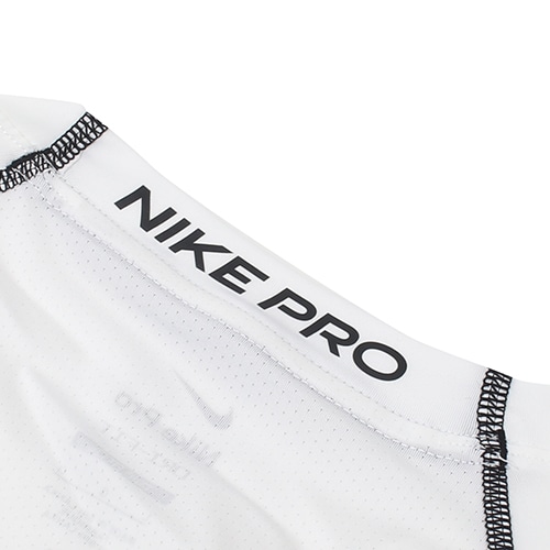NIKE PRO タイト 半袖トップ