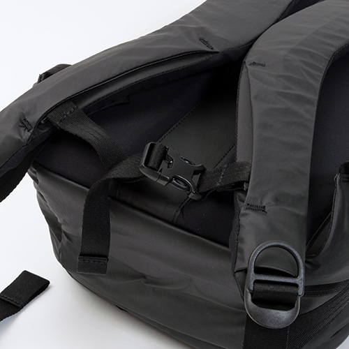 4NWNL バックパック 22L