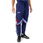 本日限定価格　新品アーセナル　Tシャツ　Lサイズ　トラックパンツ　Mサイズ　上下 本日限定価格 新品アーセナル Tシャツ Lサイズ トラックパンツ M