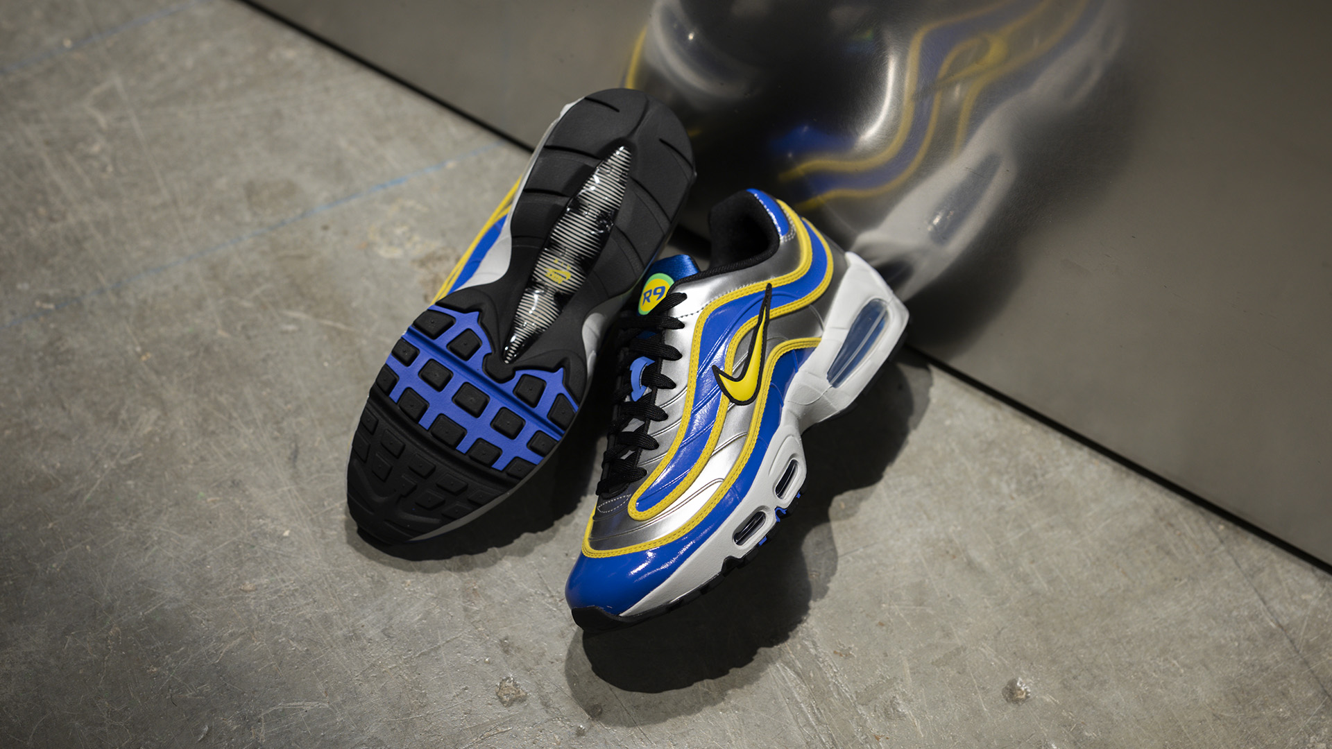 NIKE AIR MAX JOGA BONITO R9（エア マックス ジョガ ボニート R9