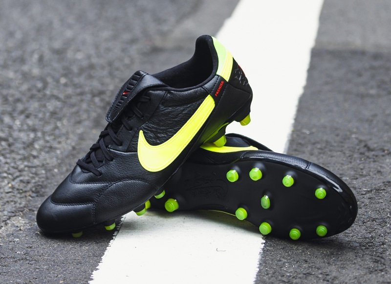 NIKE PREMIER 3