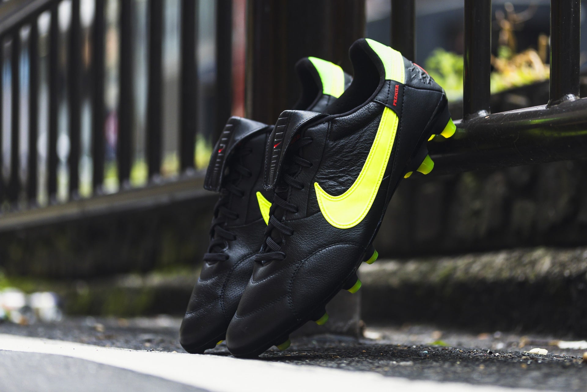 NIKE PREMIER 3