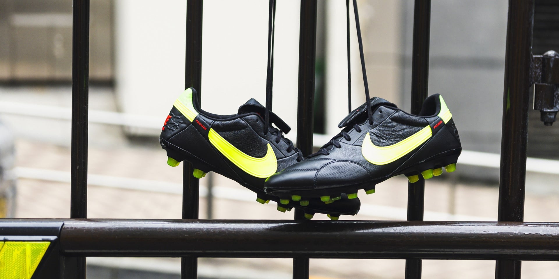 NIKE PREMIER 3