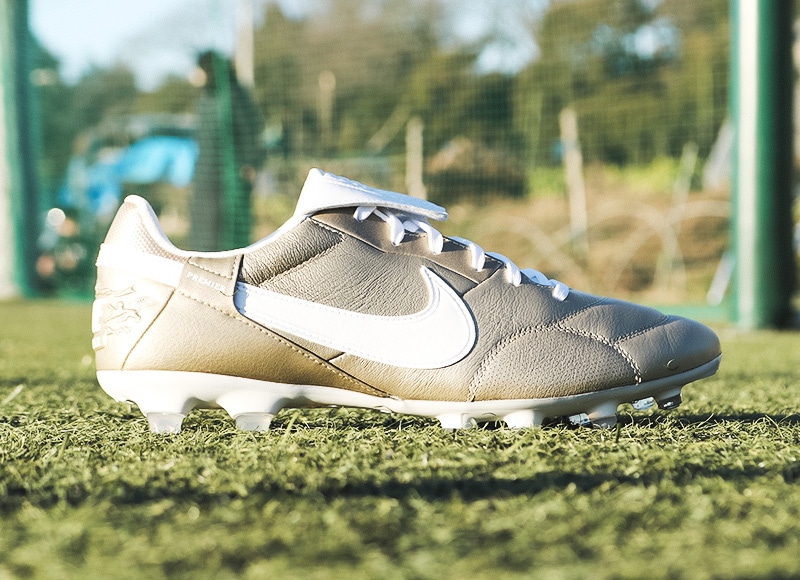 NIKE PREMIER 3