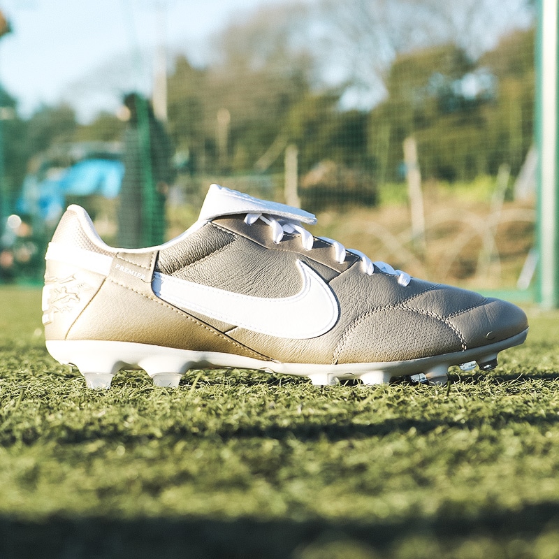 NIKE PREMIER 3