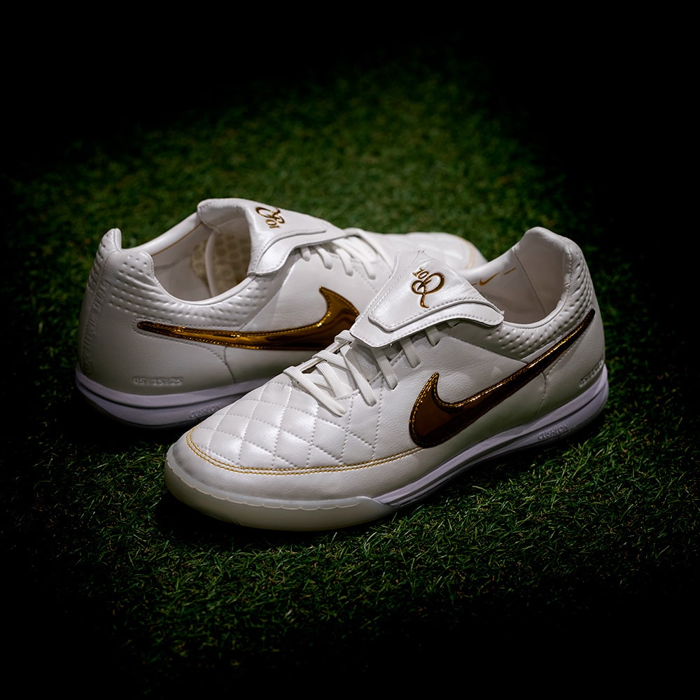 NIKE TIEMPO × RONALDINHO| NIKE（ナイキ） | サッカーショップKAMO