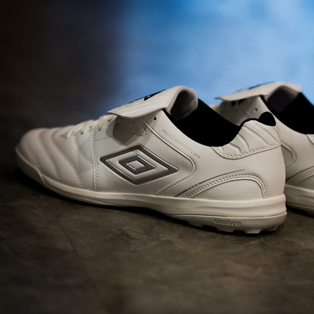 アクセレイター』シリーズのサッカーショップKAMOオリジナルモデル