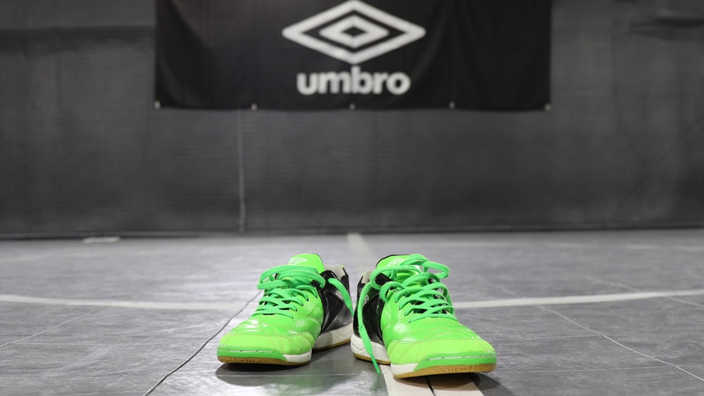 Umbro シューズレビュー サッカーショップkamo